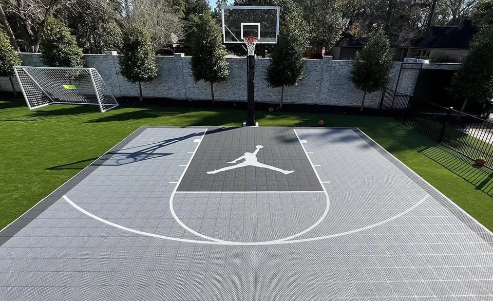 Houseton Basketball Court
