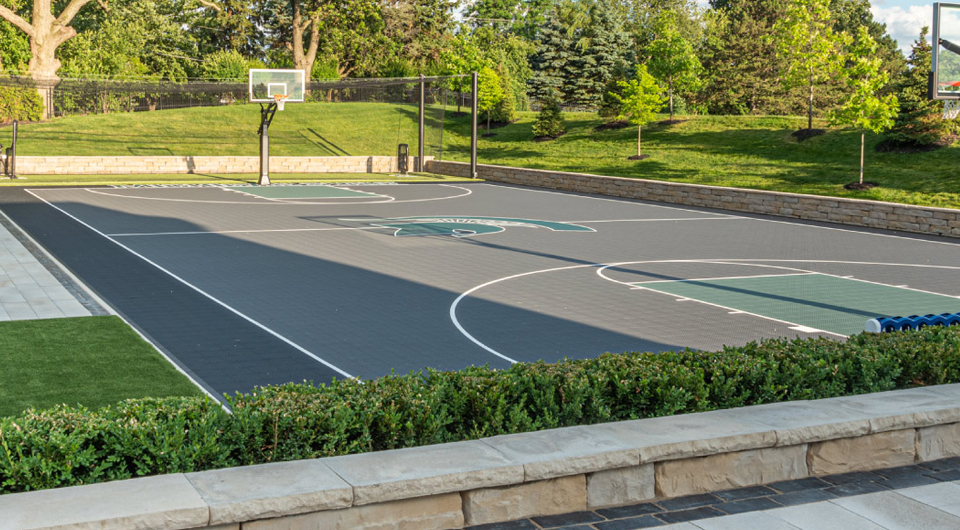 Basketball Courts / Courts & Greens